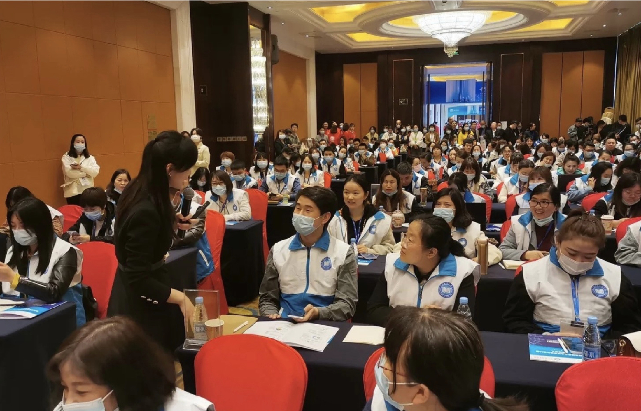 2025新澳门免费原料大全