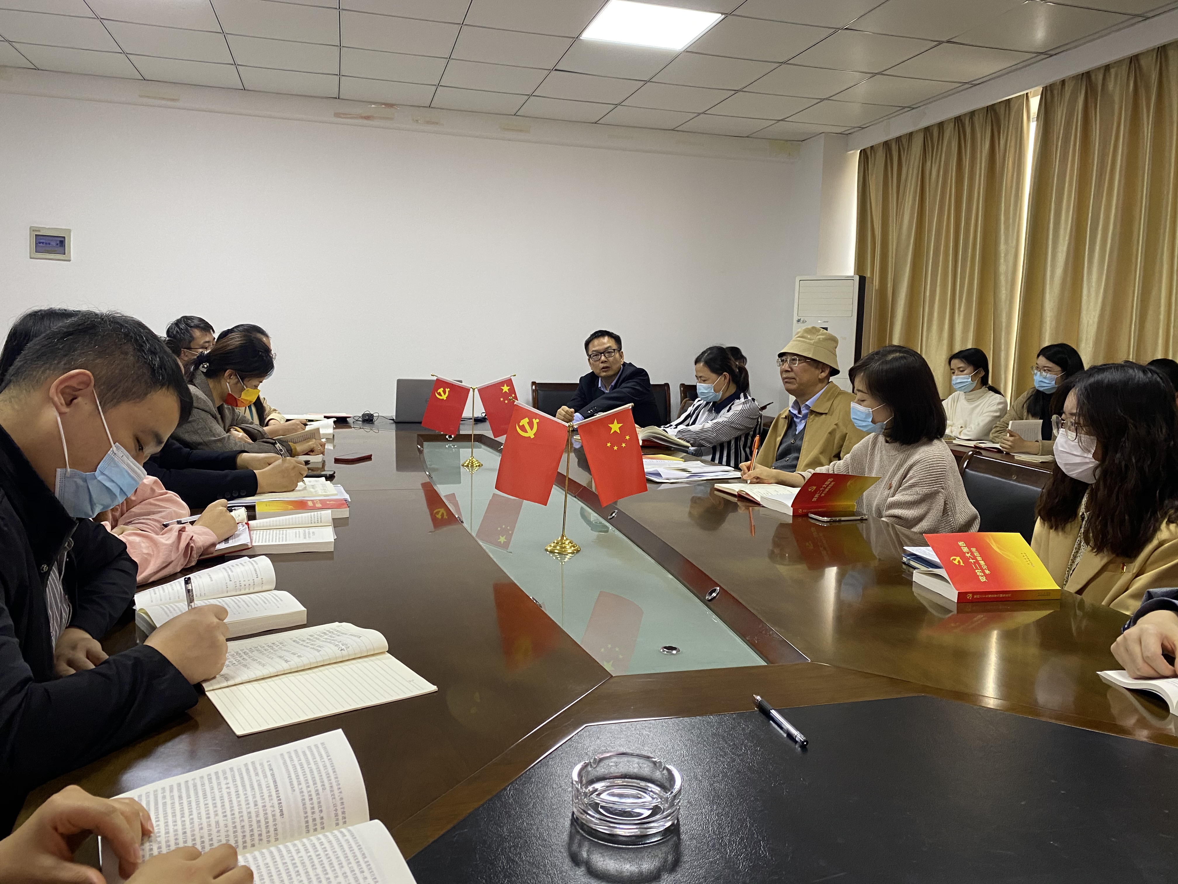 2025新澳门免费原料大全